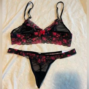 Beautiful mesh and lace floral lingerie, set pink and black sexy set size medium